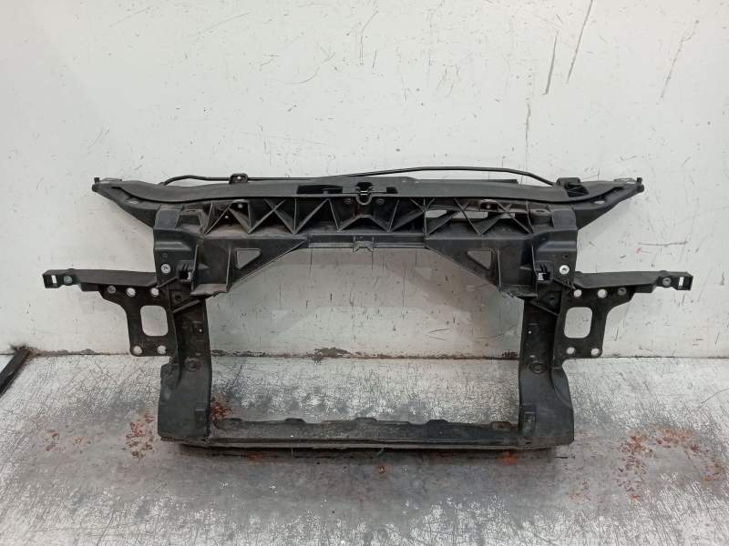 Recambio de panel frontal para seat leon (1p1) 2.0 tdi referencia OEM IAM   2005