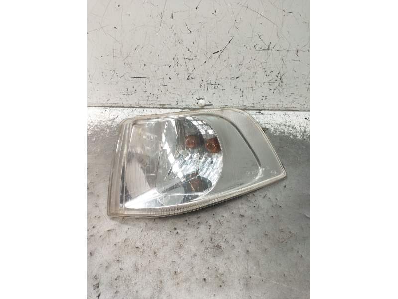 Recambio de piloto delantero izquierdo para volvo v40 station wagon (645) 1.6 referencia OEM IAM   2000