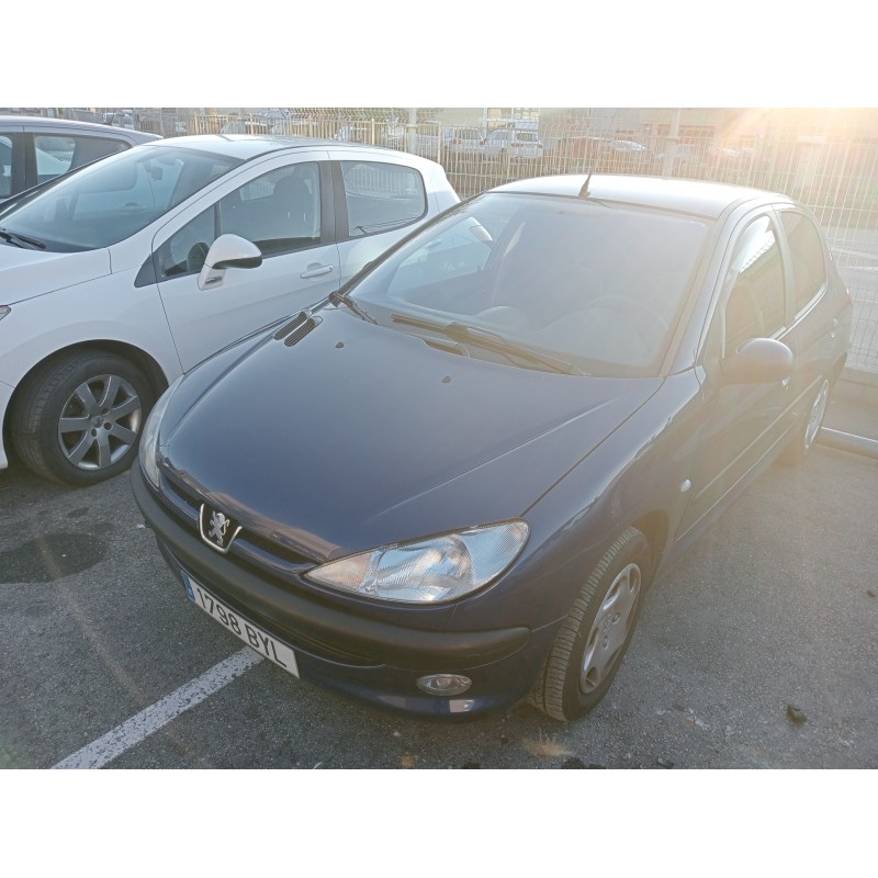 peugeot 206 berlina del año 2002