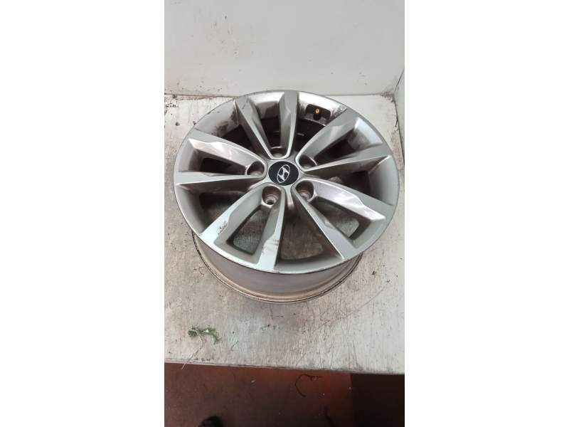 Recambio de llanta para hyundai i40 1.7 crdi cat referencia OEM IAM 716  