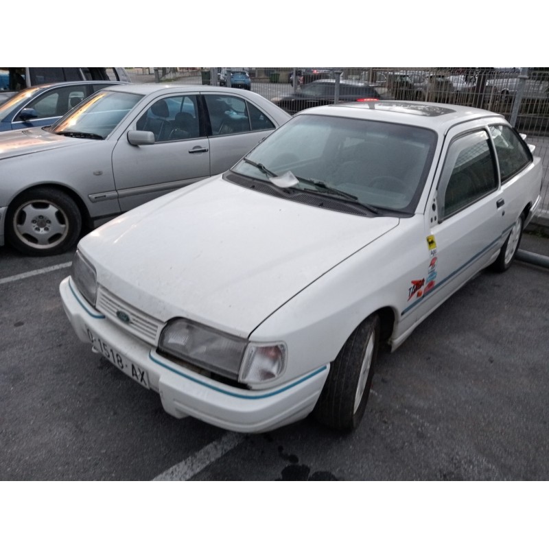 ford sierra berlina del año 1990