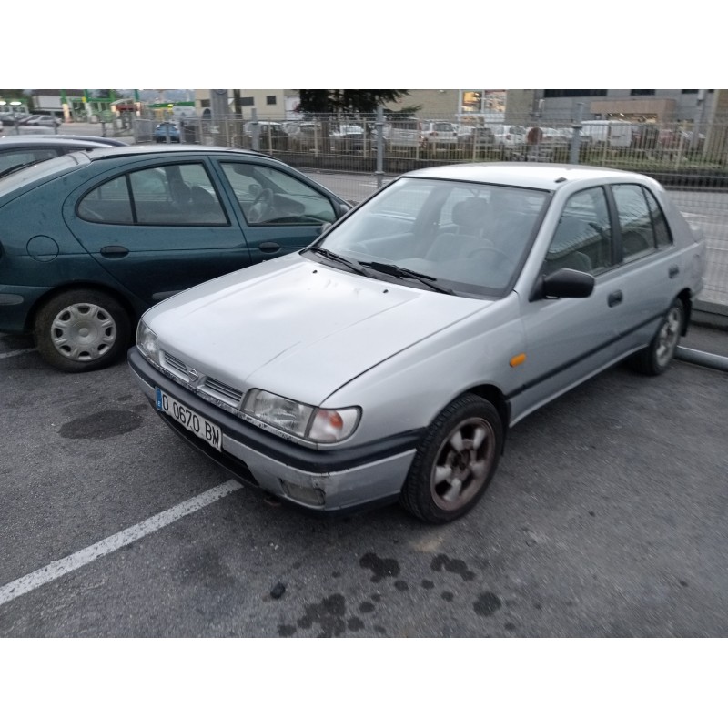 nissan sunny berlina (n14) del año 1994