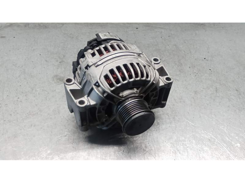 Recambio de alternador para audi a4 b6 avant (8e5) 2.0 referencia OEM IAM F8637360 140A 01