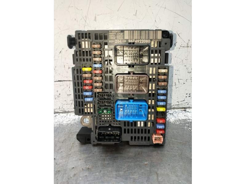 Recambio de caja reles / fusibles para peugeot 508 i (8d_) 2.0 hdi referencia OEM IAM 9674922080 BSMZ0400 2011