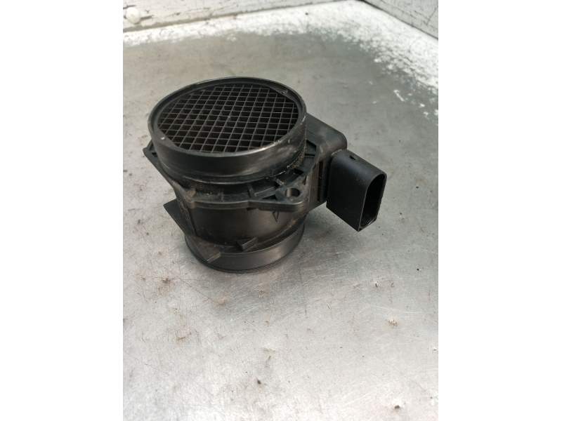 Recambio de caudalimetro para volvo v40 station wagon (645) 1.6 referencia OEM IAM 5WK9624 30911533 2000