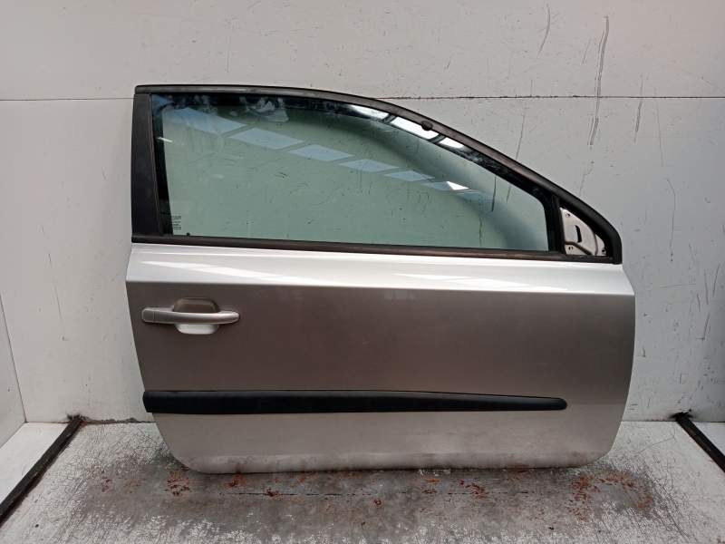 Recambio de puerta delantera derecha para fiat stilo (192_) 1.9 jtd (192_xe1a) referencia OEM IAM  3P 