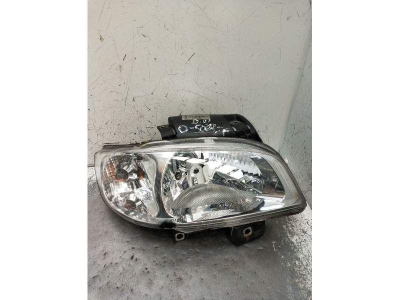 Recambio de faro derecho para seat ibiza ii (6k1) 1.9 sdi referencia OEM IAM 67743749  