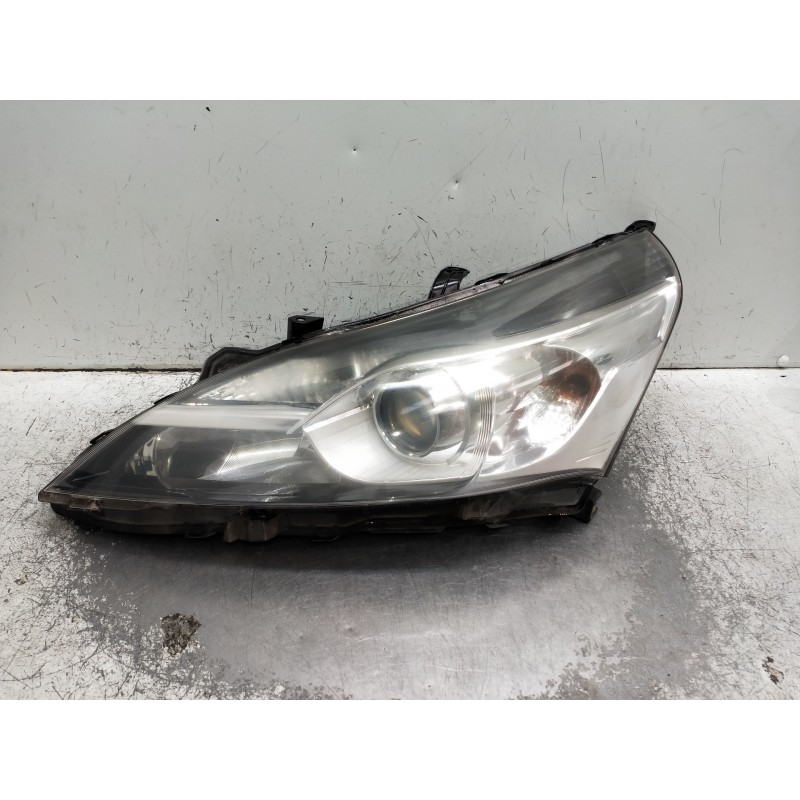 Recambio de faro izquierdo para toyota verso 2.0 d-4d cat referencia OEM IAM   