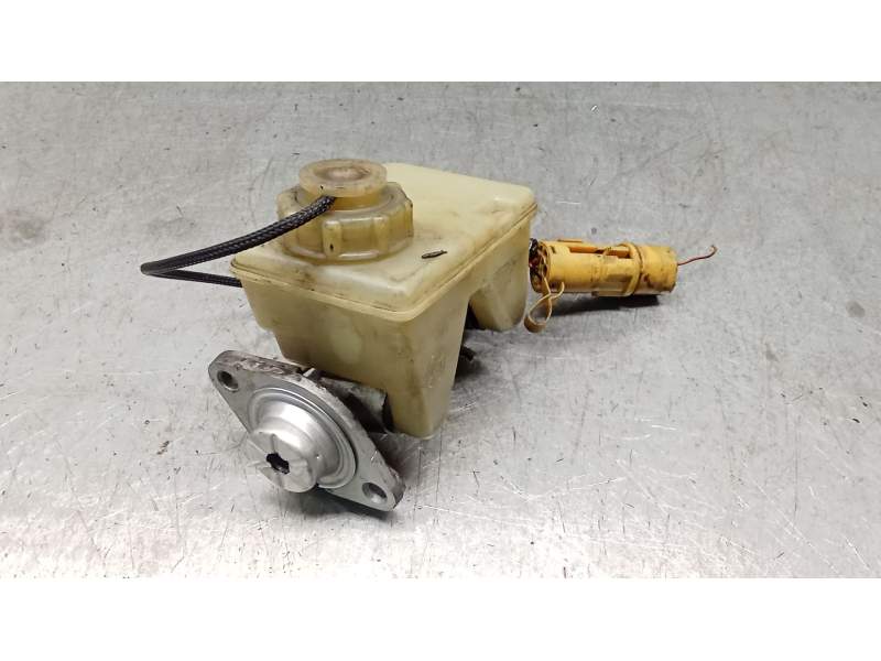 Recambio de bomba freno para jaguar xj6/12 3.6 sovereign / kat referencia OEM IAM 74661708  86