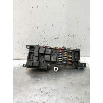 CAJA RELES / FUSIBLES 8678449 518828009 2000
