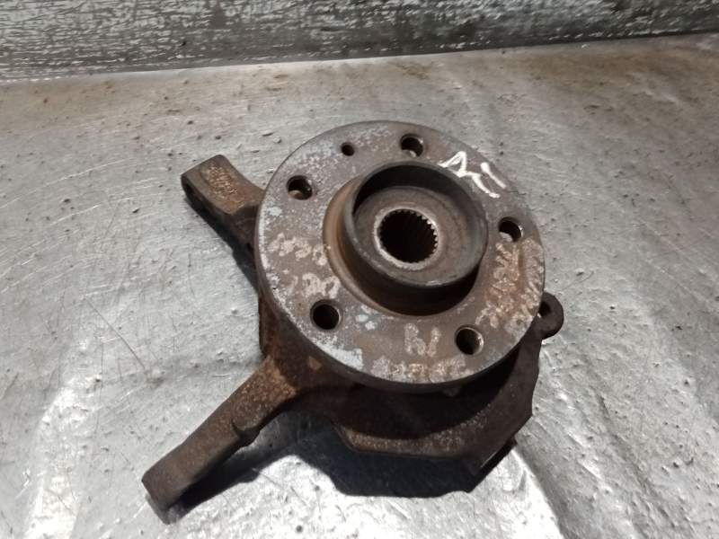 Recambio de mangueta delantera derecha para opel vivaro a furgoneta (x83) 2.0 cdti (f7) referencia OEM IAM   
