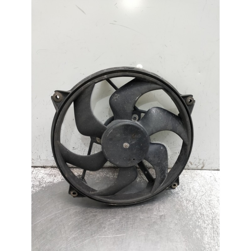 Recambio de electroventilador para citroen berlingo referencia OEM IAM 1831237016  