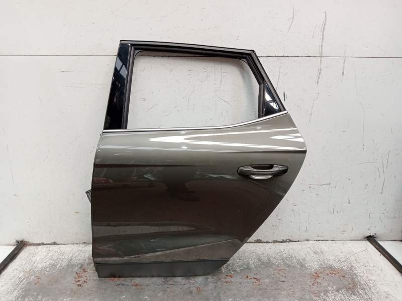 Recambio de puerta trasera izquierda para seat arona (kj7, kjp) 1.0 tsi referencia OEM IAM   