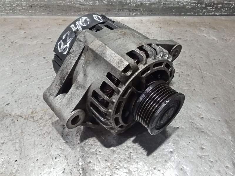 Recambio de alternador para opel astra h (a04) 1.9 cdti (l48) referencia OEM IAM   