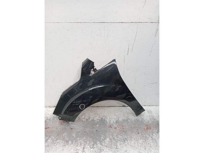 Recambio de aleta delantera izquierda para ford c-max 1.0 ecoboost cat referencia OEM IAM   
