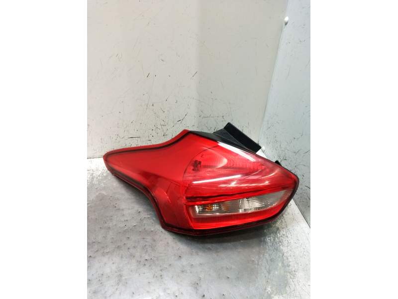 Recambio de piloto trasero izquierdo para ford focus iii 1.0 ecoboost referencia OEM IAM   2014
