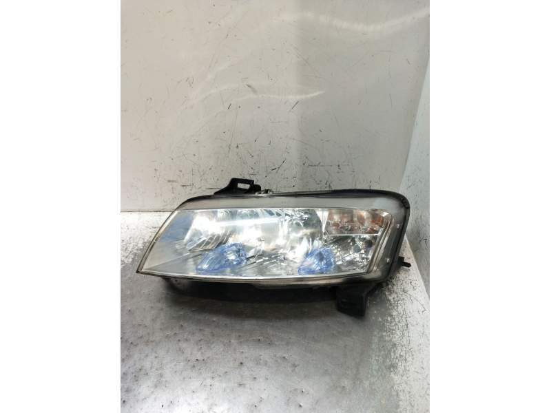 Recambio de faro derecho para fiat stilo (192_) 1.9 jtd (192_xe1a) referencia OEM IAM   