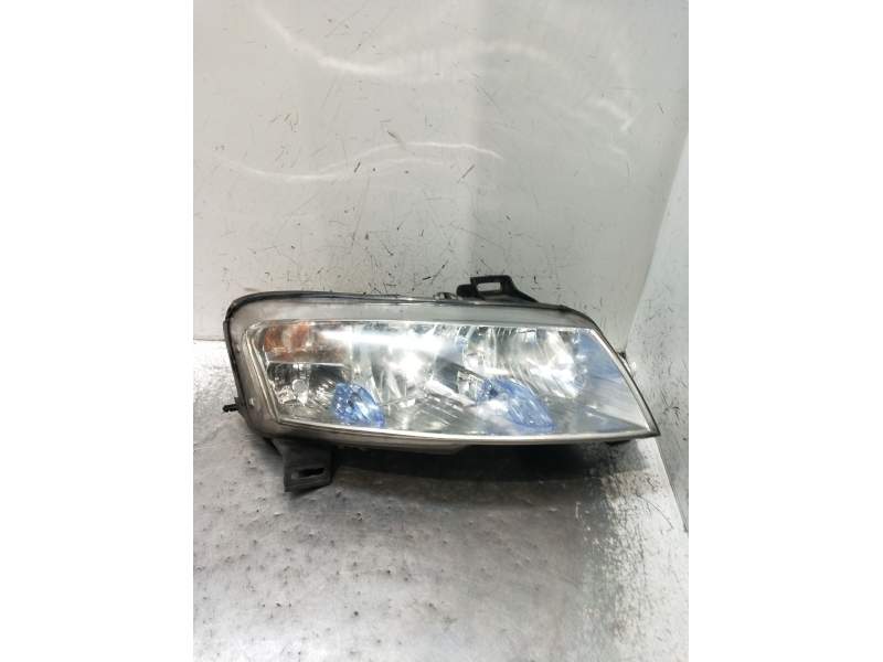 Recambio de faro izquierdo para fiat stilo (192_) 1.9 jtd (192_xe1a) referencia OEM IAM   