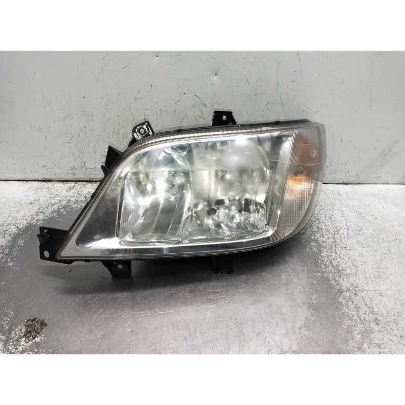 Recambio de faro izquierdo para mercedes sprinter 02.00  caja cerrada referencia OEM IAM   