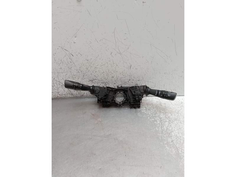 Recambio de mando luces para toyota auris (_e18_) 1.4 d-4d (nde180_) referencia OEM IAM   