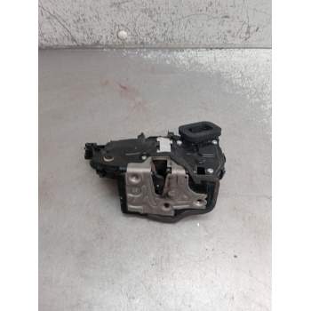 MOTOR CIERRE CENTRALIZADO TRASERO DERECHO 10A839016B 5P 2020