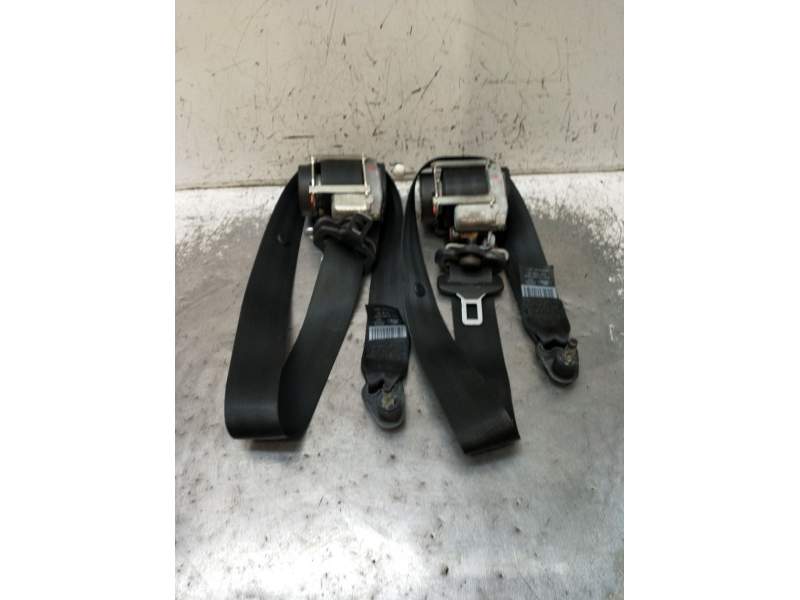 Recambio de juego cinturones delantero para ford focus iii 1.0 ecoboost referencia OEM IAM  5P 2014