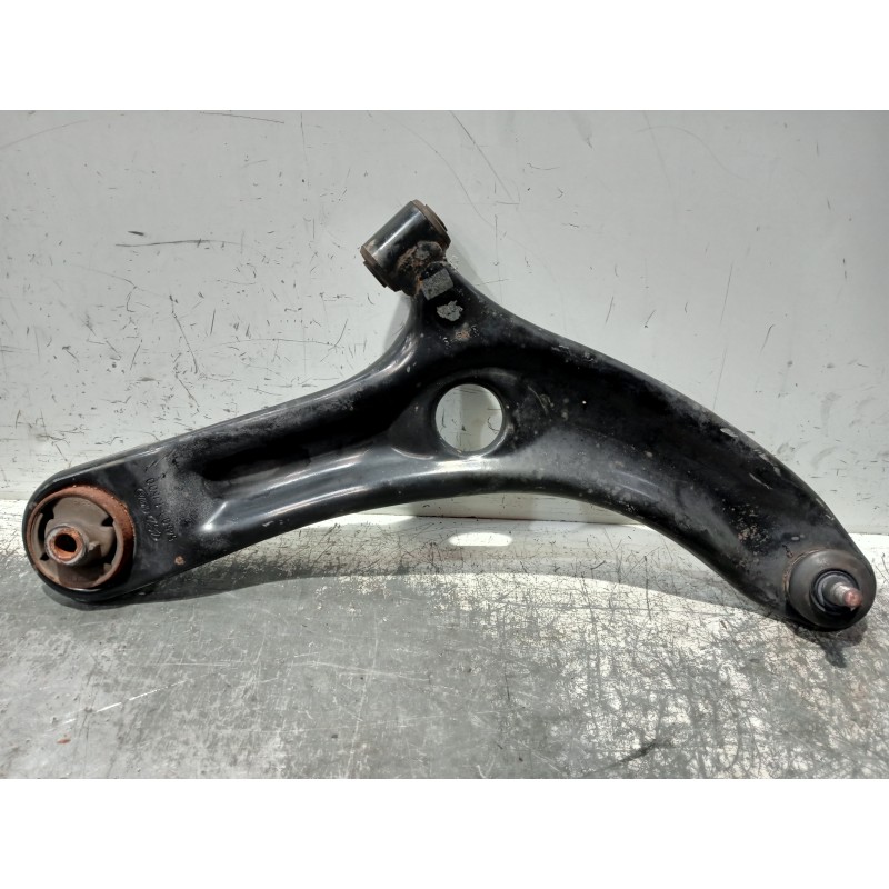 Recambio de brazo suspension inferior delantero izquierdo para hyundai i20 referencia OEM IAM 545001J500  