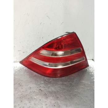 PILOTO TRASERO IZQUIERDO A2208200164 2002