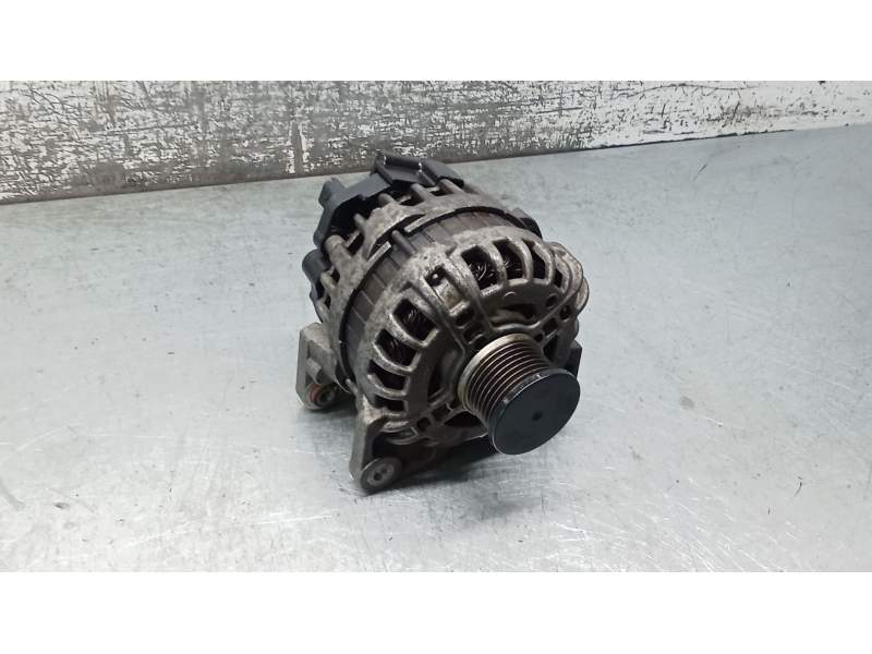 Recambio de alternador para dacia sandero ii (b8_) tce 90 (b8m1, b8ma) referencia OEM IAM 231005079R F000BL0456 90A 12