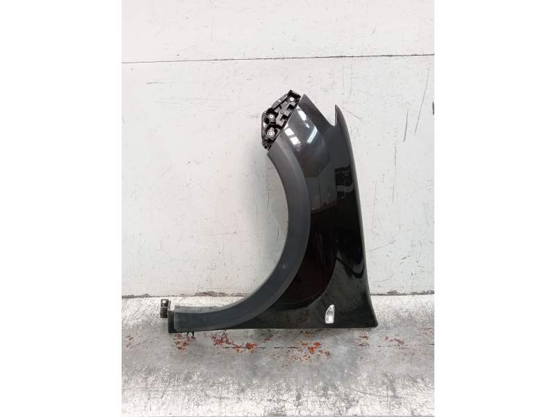Recambio de aleta delantera izquierda para dacia sandero ii (b8_) tce 90 (b8m1, b8ma) referencia OEM IAM   