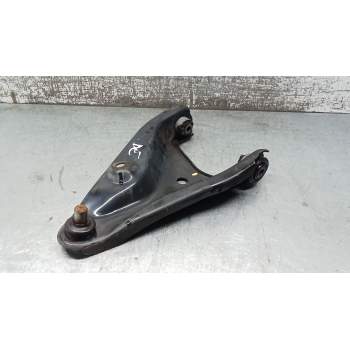 BRAZO SUSPENSION INFERIOR DELANTERO DERECHO 545007106R 900CC 2012