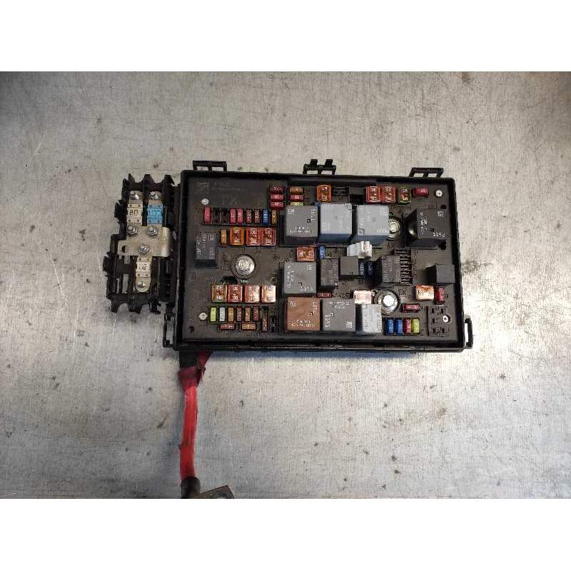 Recambio de caja reles / fusibles para opel astra j lim. cosmo referencia OEM IAM 13449211 1314 XJ 81 