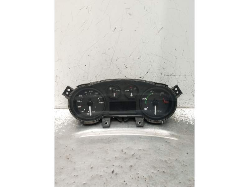 Recambio de cuadro instrumentos para iveco daily vi furgoneta 33s13, 35s13, 35c13 referencia OEM IAM A2C84155001 580181517 2014
