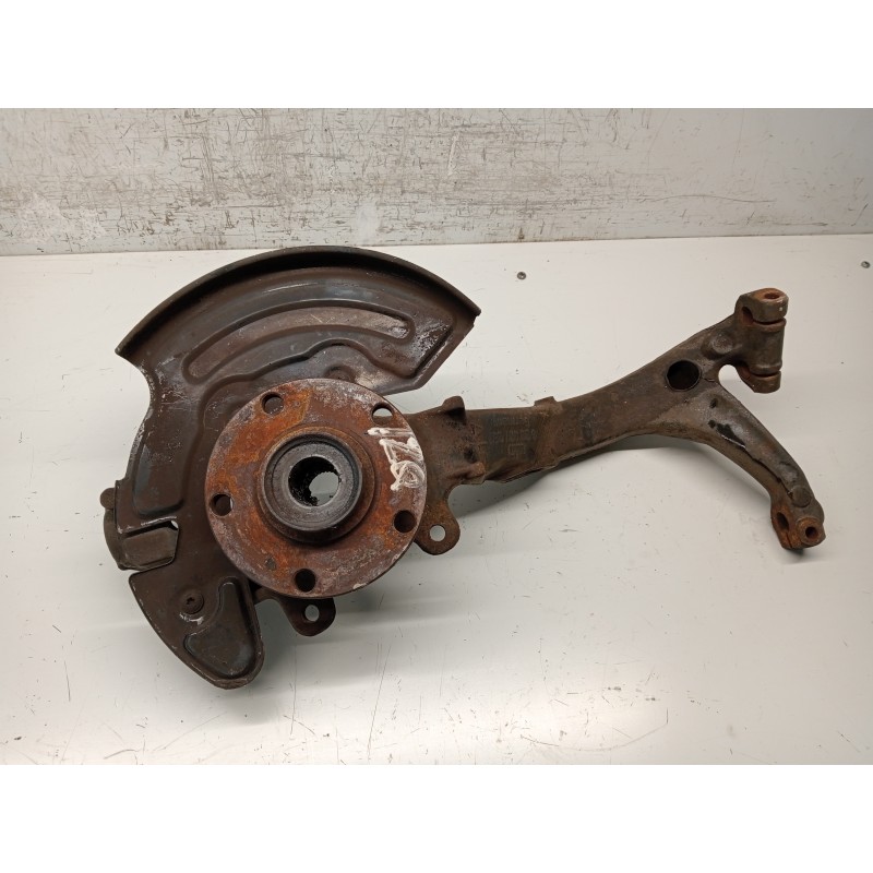 Recambio de mangueta delantera izquierda para audi a4 avant (b5) 1.9 tdi referencia OEM IAM 8D0407257  