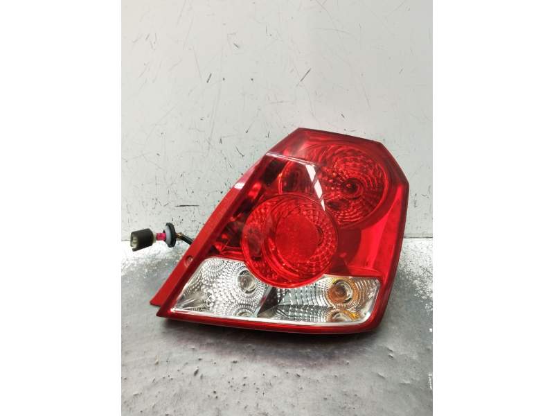 Recambio de piloto trasero derecho para chevrolet aveo / kalos hatchback (t200) 1.2 referencia OEM IAM   2005
