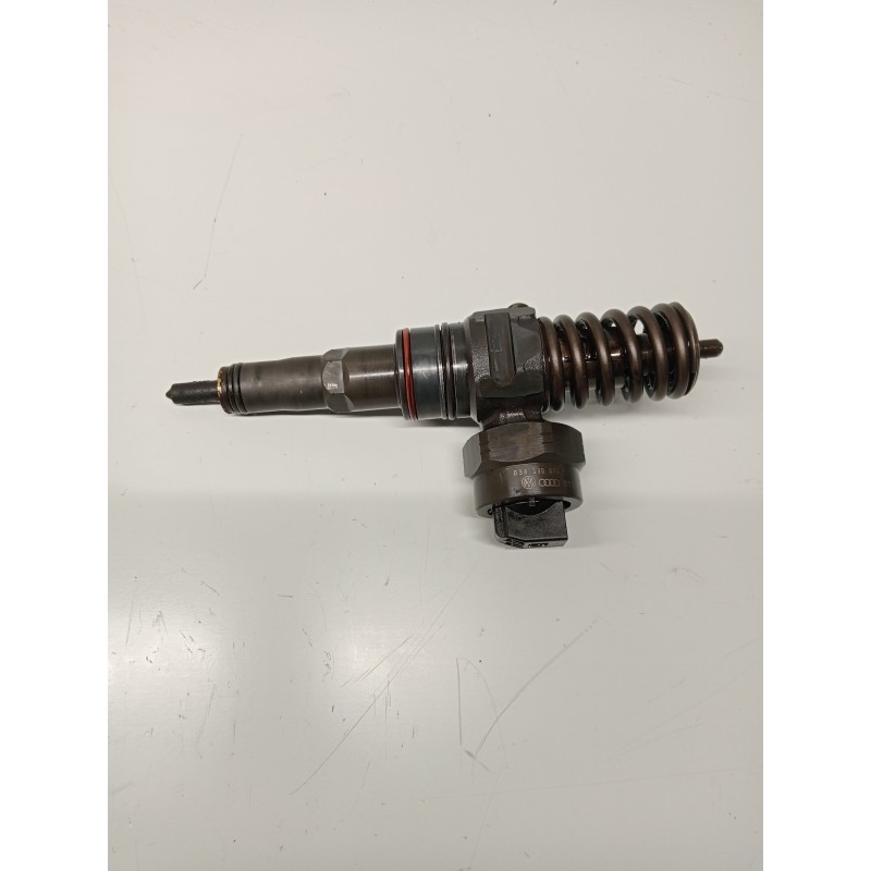 Recambio de inyector para audi a4 avant (b5) 1.9 tdi referencia OEM IAM 0414720007 038130073F BOSCH