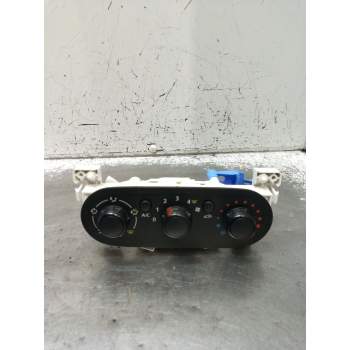 MANDO CALEFACCION / AIRE ACONDICIONADO 30080060 E1093049AC 2016