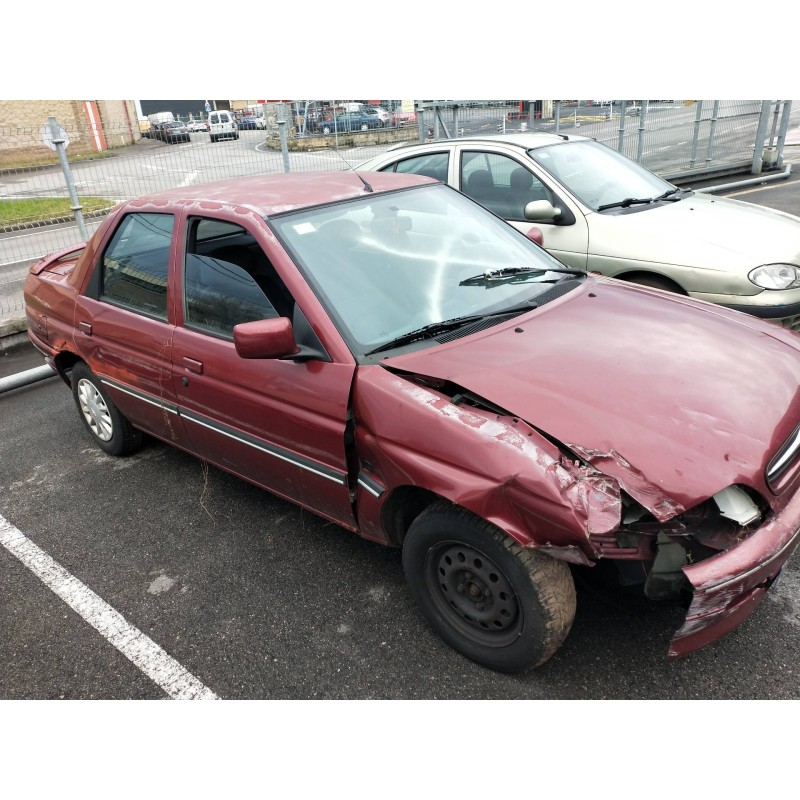 ford escort berlina/turnier del año 1994