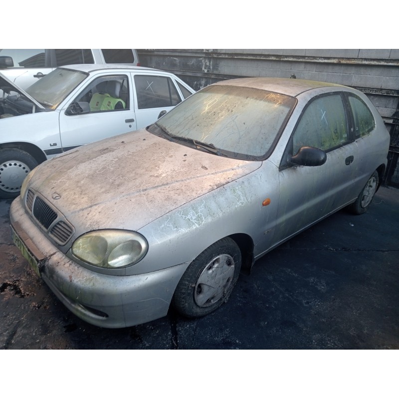 daewoo lanos del año 2002