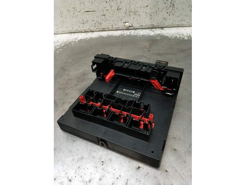 Recambio de caja reles / fusibles para audi a3 (8p1) 1.9 tdi referencia OEM IAM 8P0907279D  