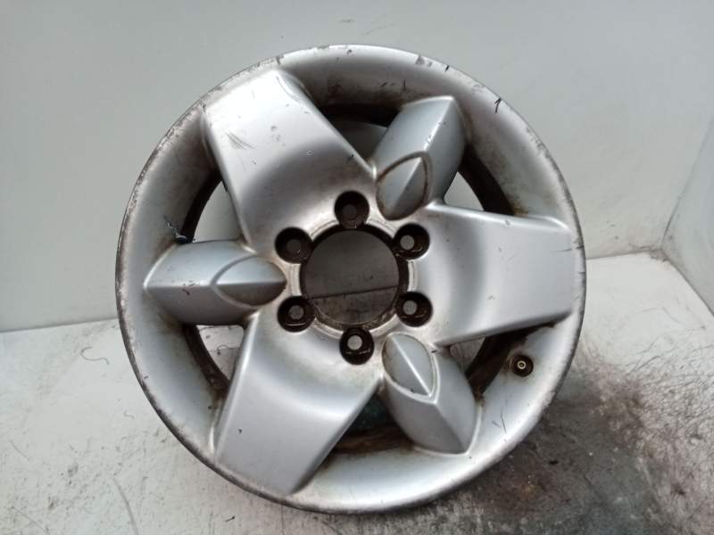 Recambio de llanta para nissan terrano ii (r20) 2.4 4wd referencia OEM IAM 7JX16 ET25  RAYADA