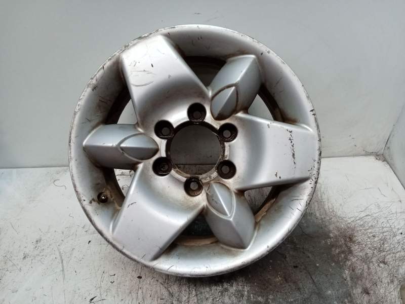 Recambio de llanta para nissan terrano ii (r20) 2.4 4wd referencia OEM IAM 7JX16 ET25  RAYADA