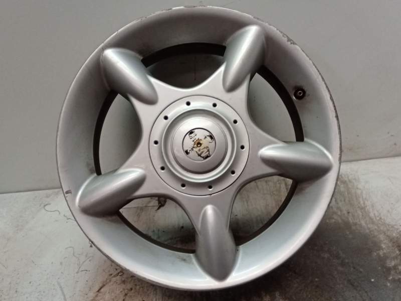 Recambio de llanta para mini mini (r50, r53) one referencia OEM IAM 65JX16EH2 ET48 1512349 1512348 RAYADA