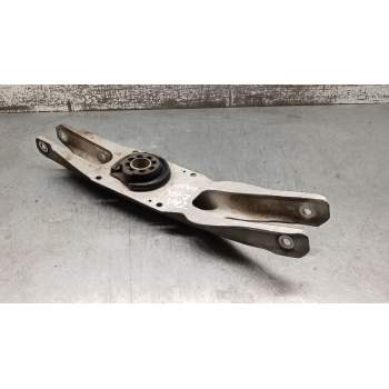 BRAZO SUSPENSION INFERIOR TRASERO DERECHO A2463520202 200CDI 2014