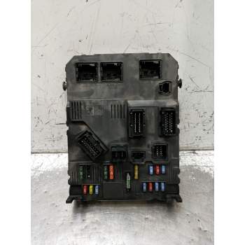CAJA RELES / FUSIBLES 9652474480 BSIF0200 S118085200J 2002