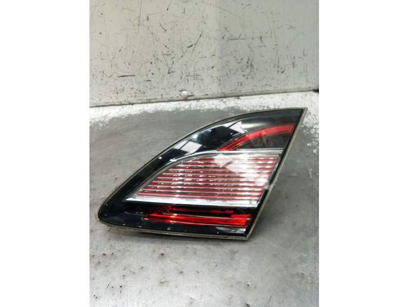 Recambio de piloto trasero derecho interior para mazda 6 hatchback (gh) 1.8 mzr referencia OEM IAM   2007