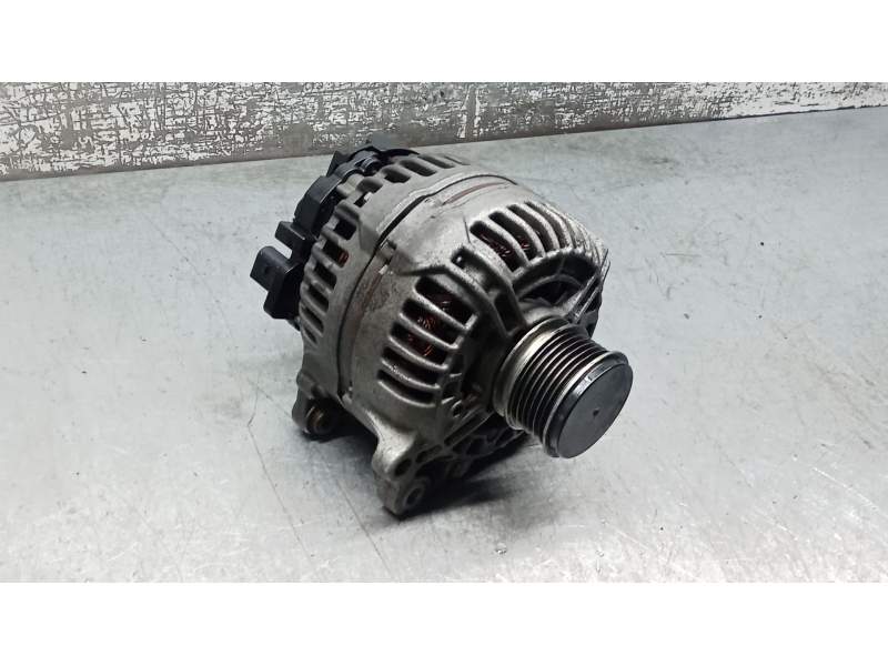 Recambio de alternador para audi a3 (8p1) 2.0 tdi 16v referencia OEM IAM 06F903023F 20TDI 2004
