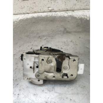 MOTOR CIERRE CENTRALIZADO TRASERO DERECHO 592101B1E0273 5P 2001
