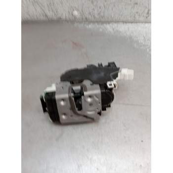 MOTOR CIERRE CENTRALIZADO DELANTERO IZQUIERDO A0997201901 4P 2014
