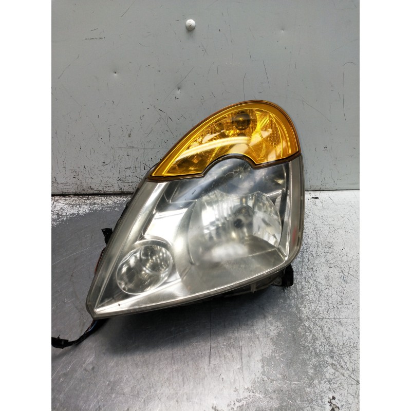 Recambio de faro izquierdo para renault modus referencia OEM IAM 8200301829  